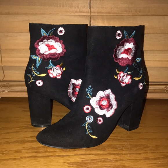 Black Express Booties - Picture 1 of 2